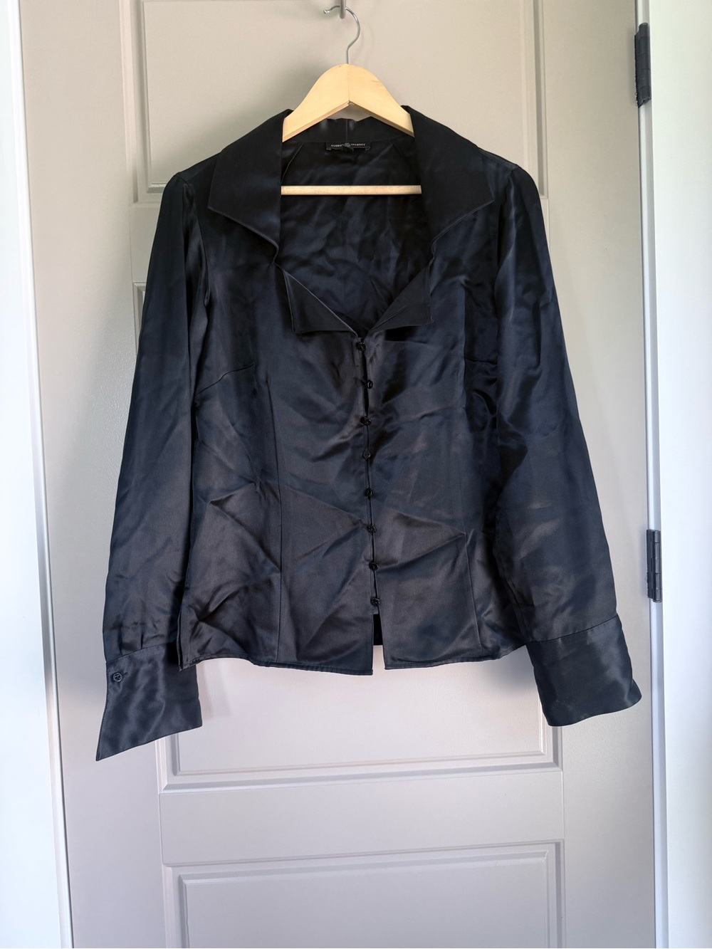 Audrey Talbott 100% silk classy elegant shiny black long sleeve blouse top